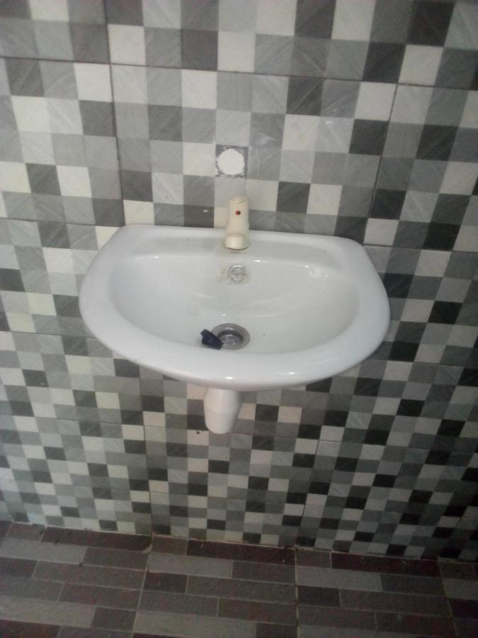 Ariata Arya Hostel Kuta  Luaran gambar